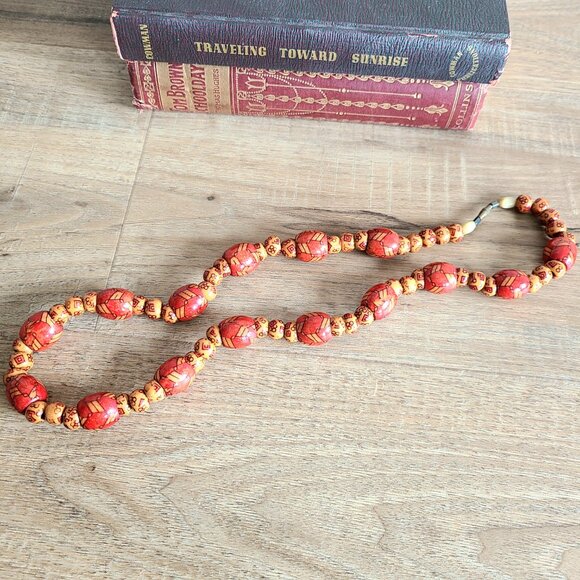 African wooden hand painted beads necklace. - Picture 7 of 7